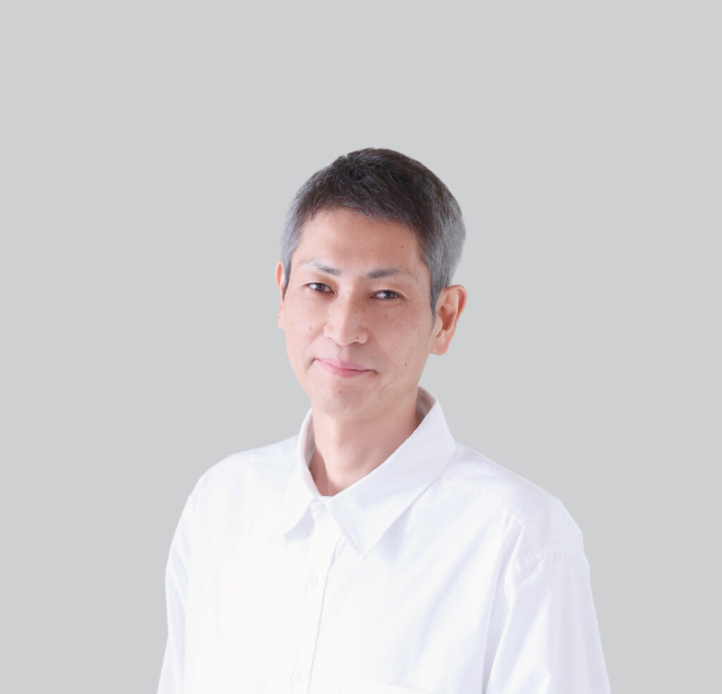 赤尾　泰志