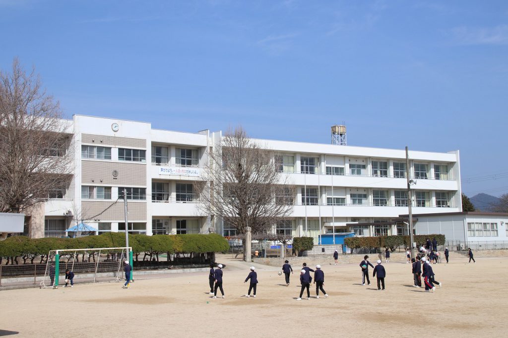 石海小学校