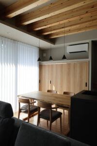 温かみのあるダイニング