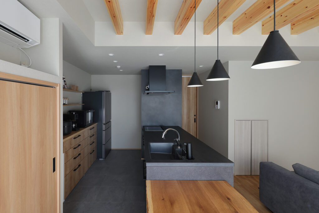 グレー基調のキッチン