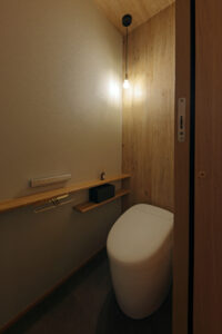 落ち着いた雰囲気のトイレ