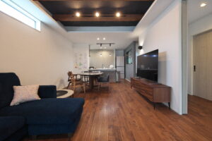 注文住宅 LDK 折り上げ天井 梁見せ