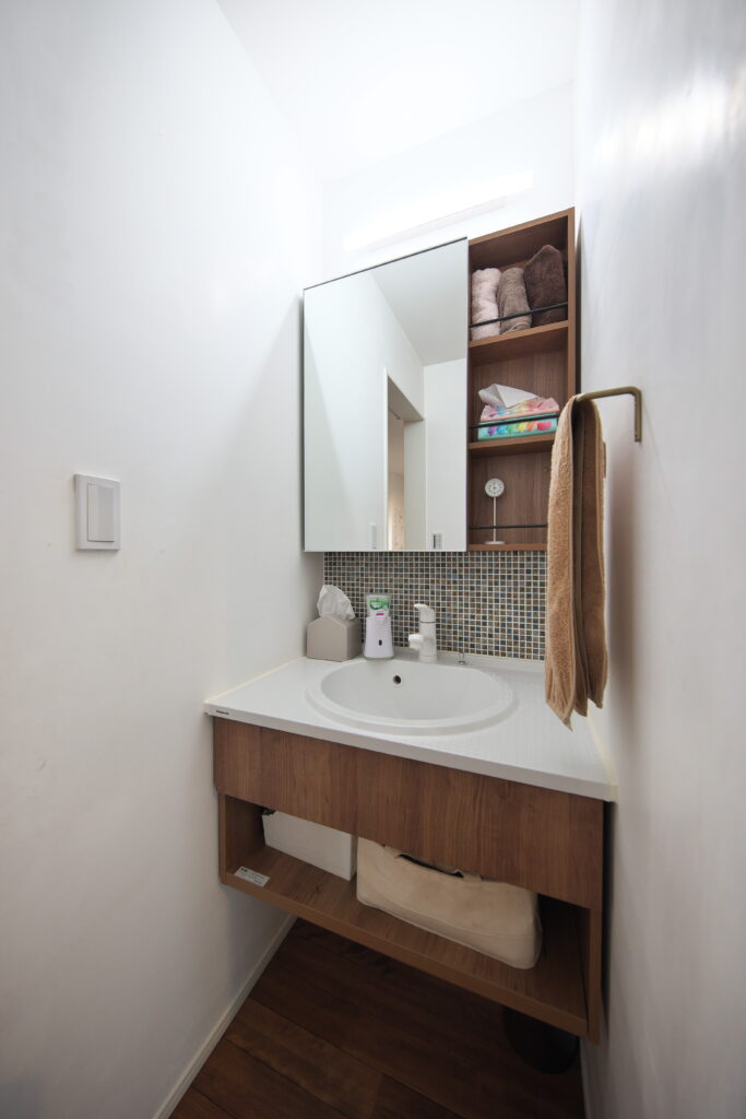 注文住宅 洗面台 造作収納 タイル おしゃれな洗面スペース